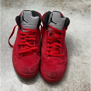 Retro Jordan 5 (Red suede)